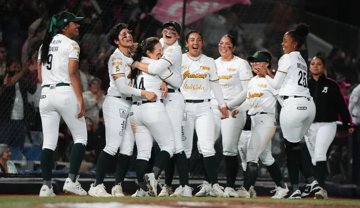 Noche de walkoff y récords para las Bravas de León en “La Fortaleza”