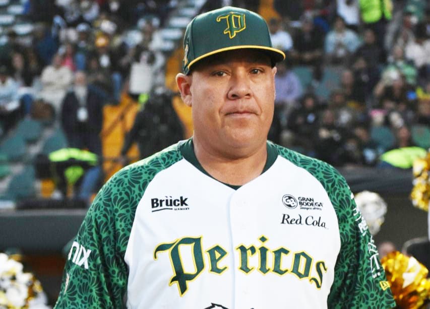 El staff de coaches del manager Russell Vásquez