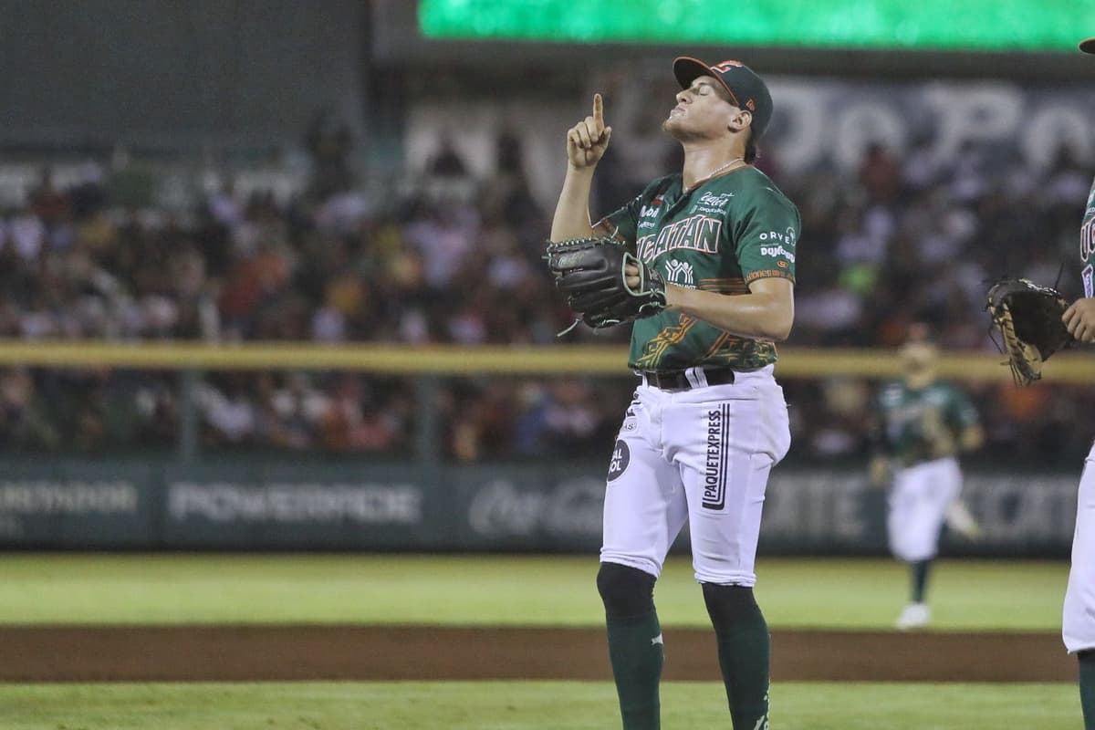 Jesús Cruz, Fabricio Macías y Alex Tovalín llegan a Saltillo