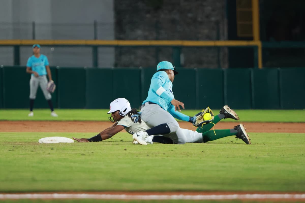 Las Olmecas caen nuevamente ante Sultanes en el Infierno Verde