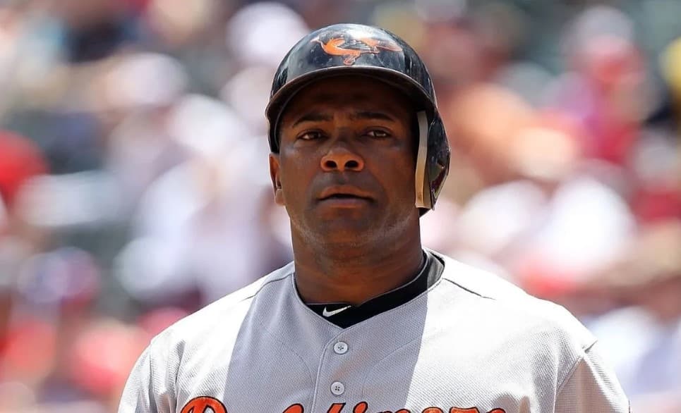 “La Guagua” se estaciona en León; Miguel Tejada será coach en Bravos