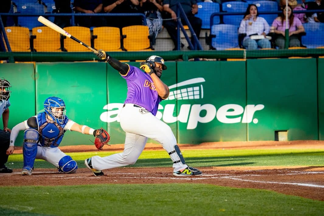 Charros emparejan la serie ante Dorados con dosis de poder