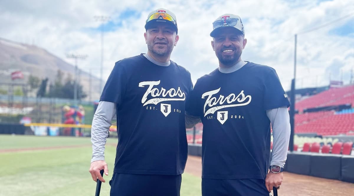 Robles e Izturis trabajan juntos luego de 20 años de su primer encuentro