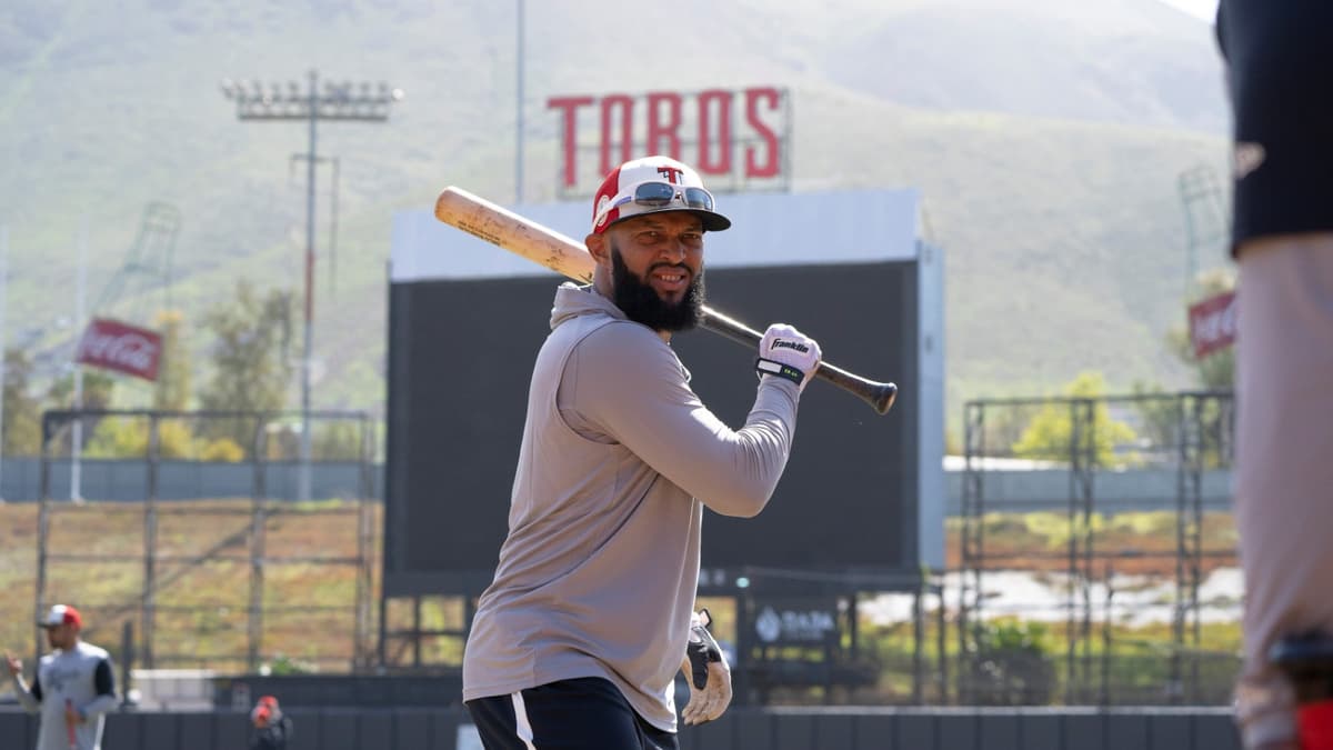 Emilio Bonifacio ya entrena en Tijuana
