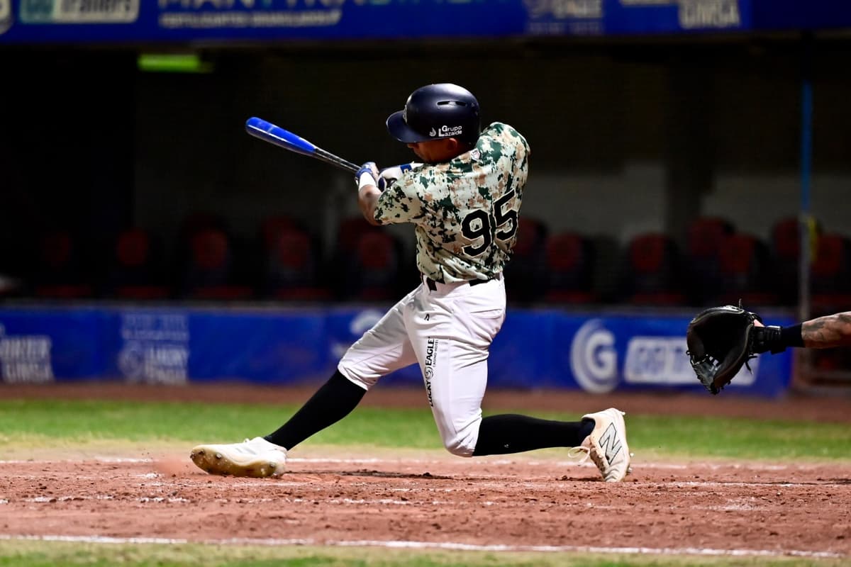 Corral da triunfo a Monclova sobre Monterrey