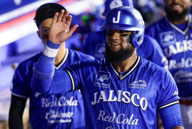 Otra feria de batazos en Zapopan; Charros iguala serie frente a Laguna