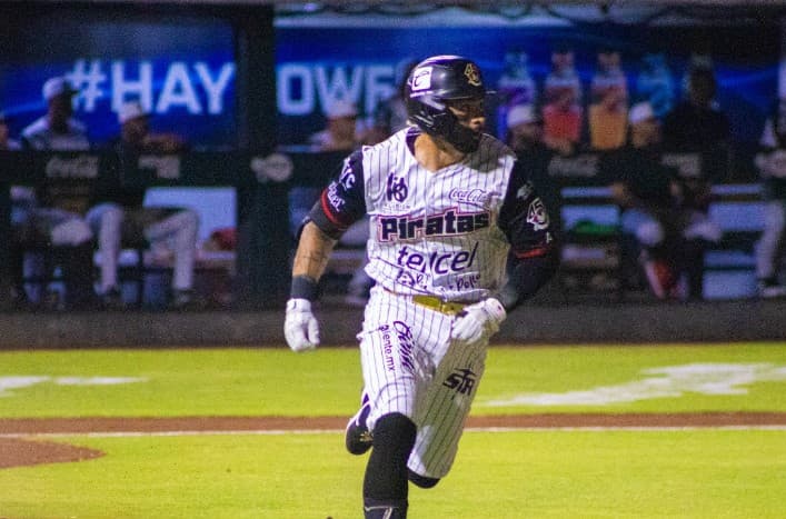 La noche fue de Piratas con bombardeos sobre Olmecas