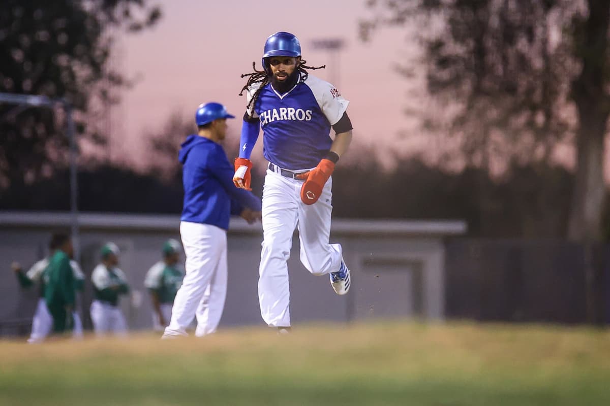 Conquista Charros a la afición de California; se impone a Bravos
