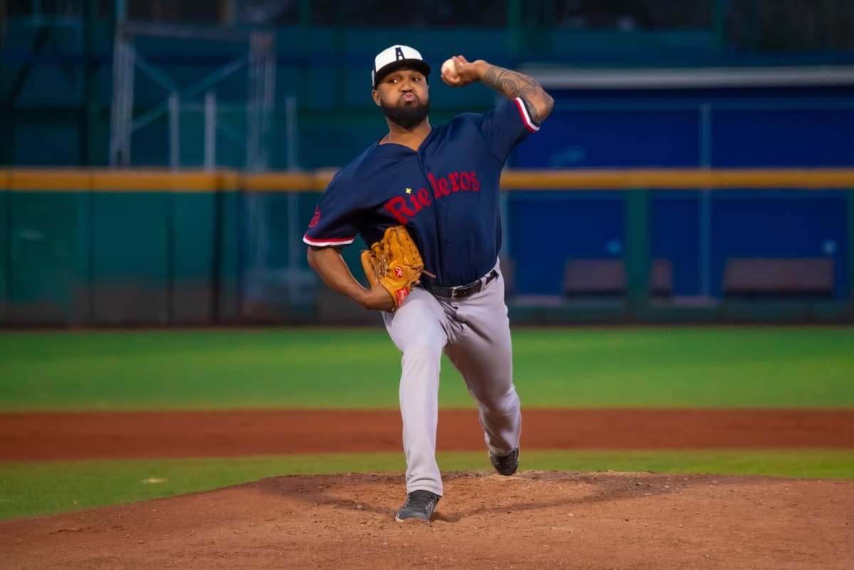 Luce el pitcheo de Rieleros en juego de pretemporada