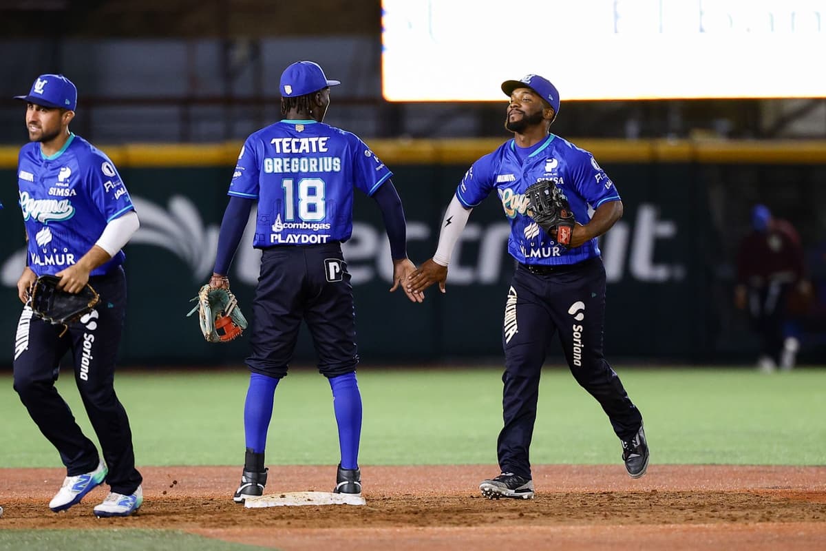 Emocionan Charros y Laguna en inauguración en casa de la T2025