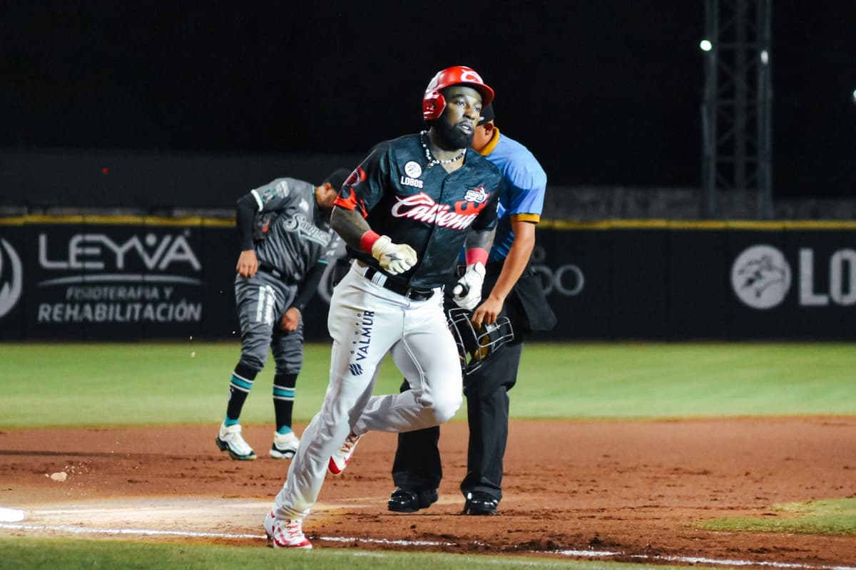 Va Daniel Johnson a Gigantes de San Francisco