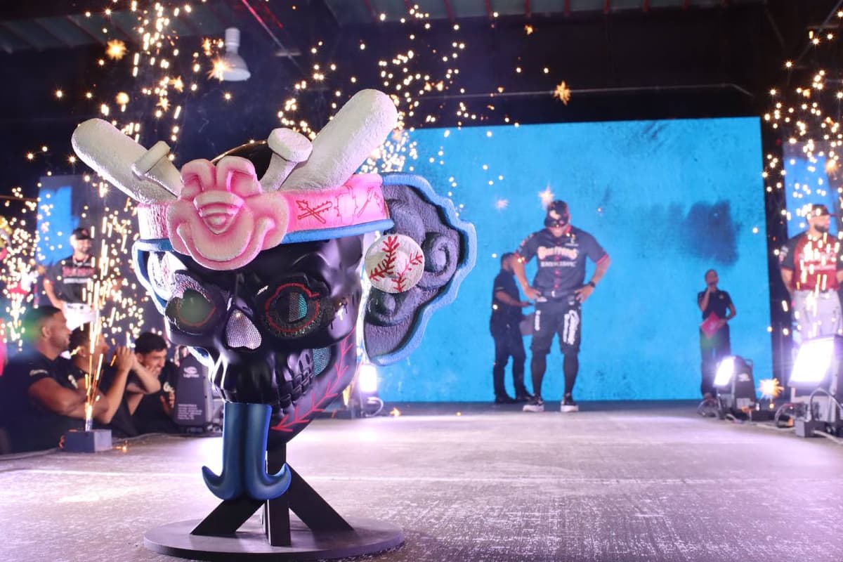 Una obra de arte popular mexicano hecha jersey: el nuevo uniforme de los Guerreros