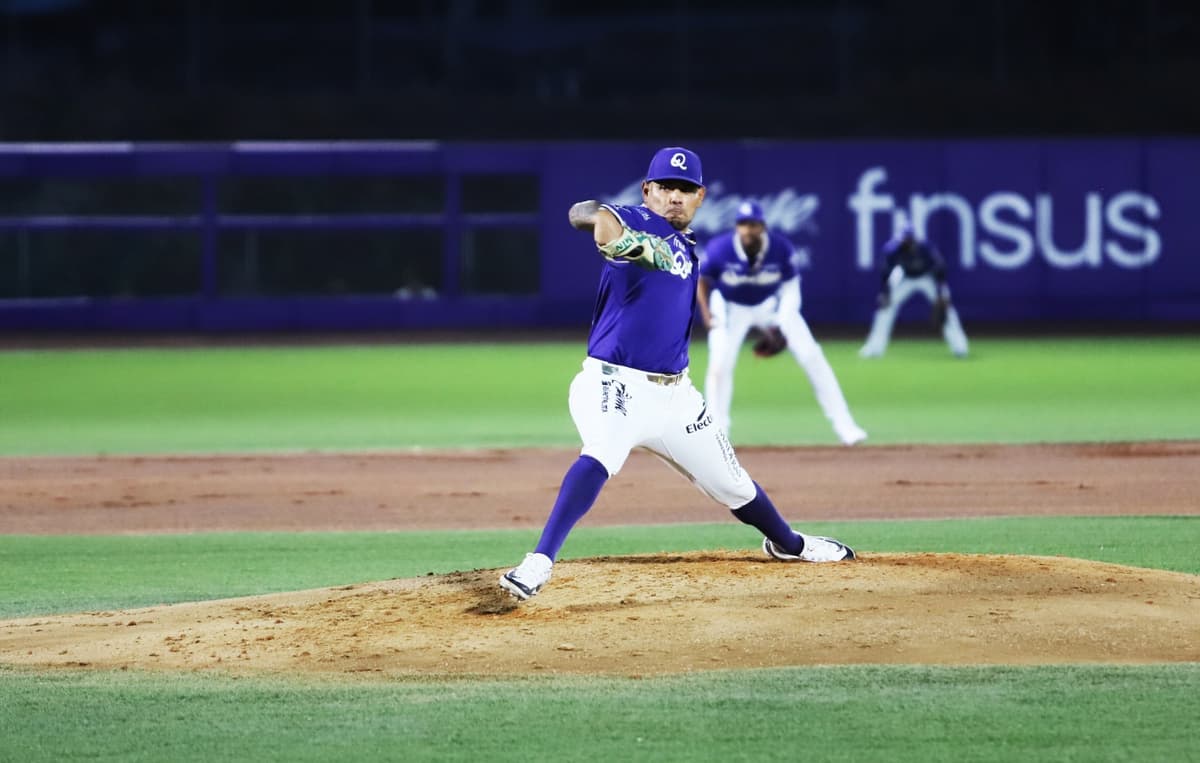 Con gran pitcheo Conspiradores gana el primero de la serie
