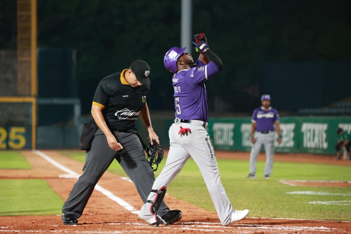 Conspiradores se lleva serie completa en Villahermosa