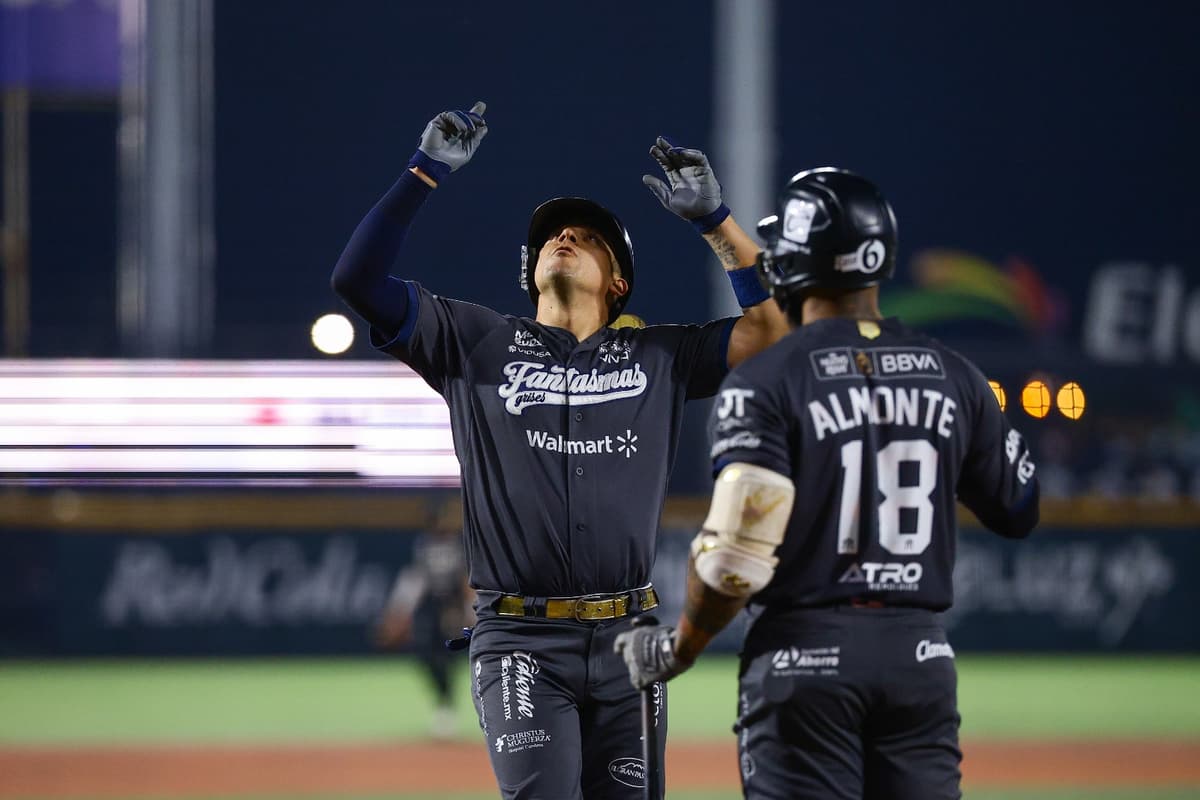 En noche de batazos, Sultanes se impone a Charros