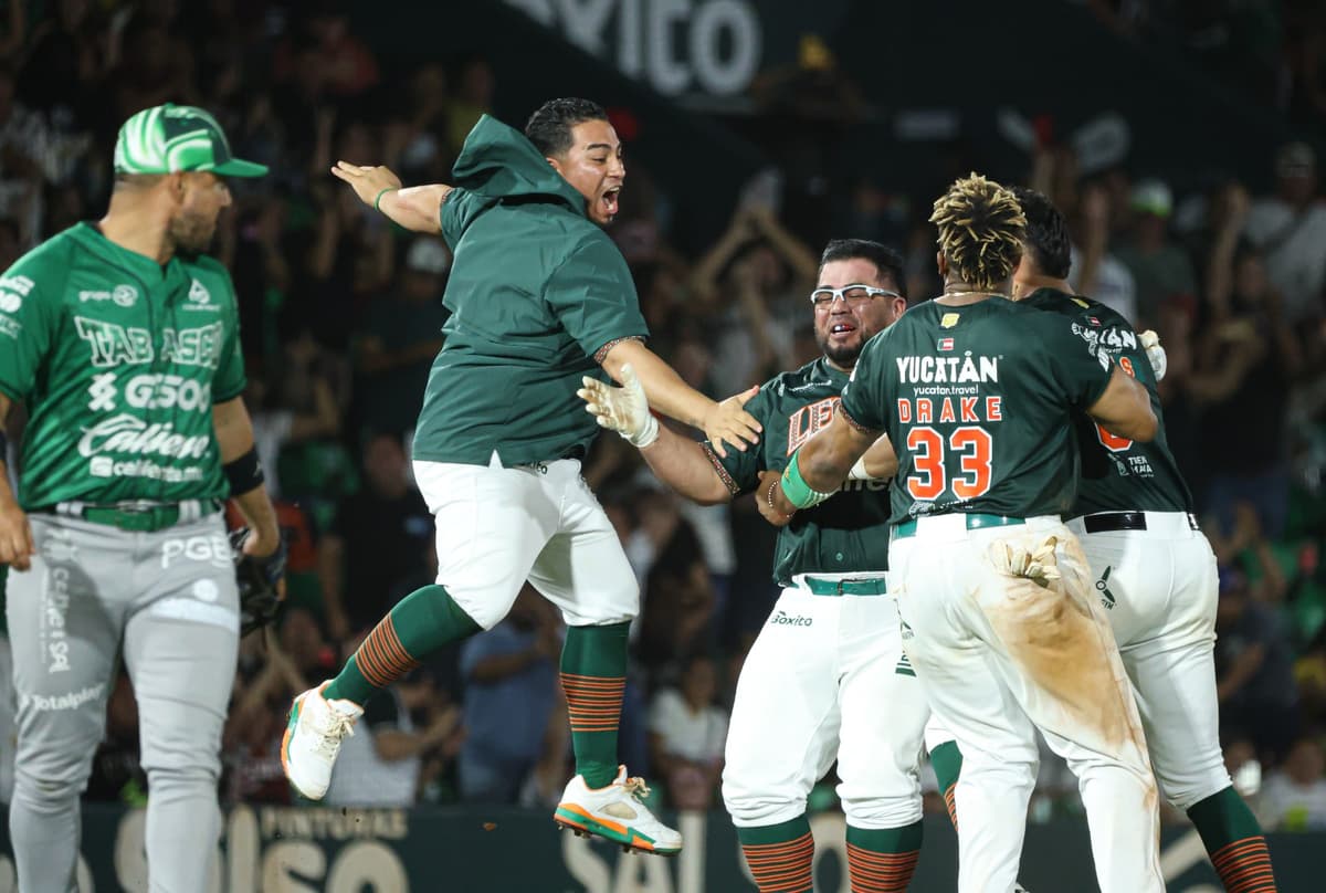 Con batazo de Luis Juárez, Leones empata la serie con Tabasco