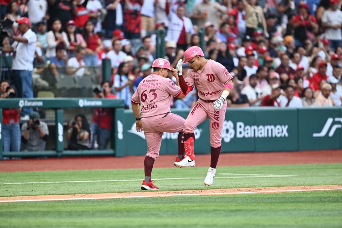 Diablos Rojos vencen 17-1 a Tigres y emparejan la serie