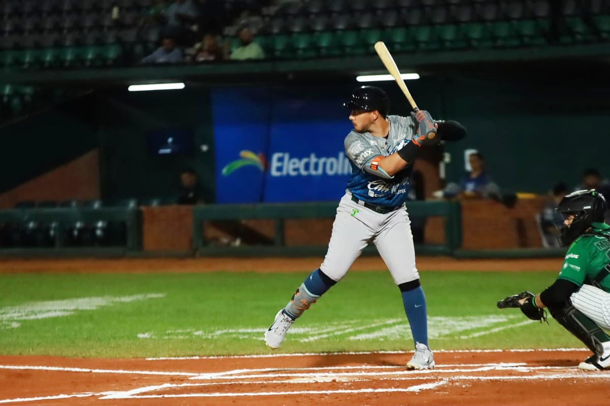 Pericos empareja la serie con buena ofensiva