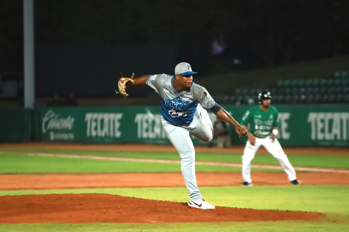 Pericos remonta en la octava y se lleva el triunfo