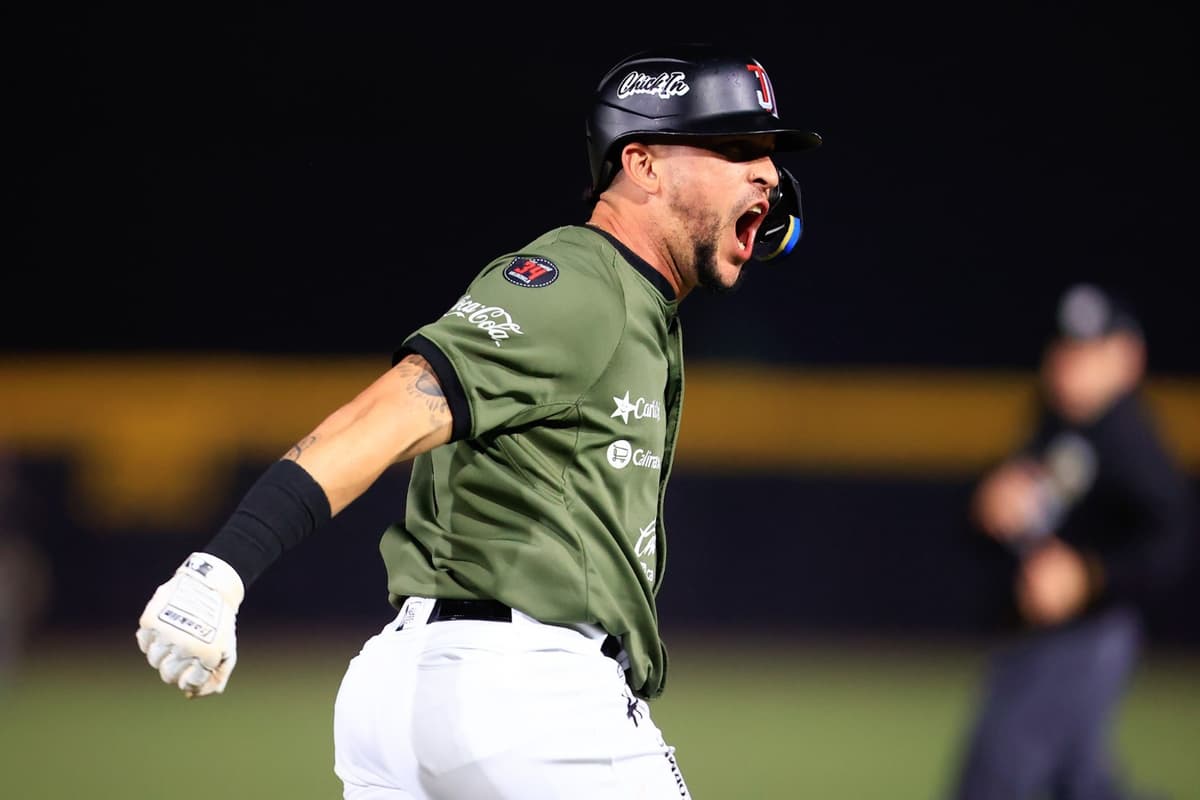 Supera Toros a Tecos para empatar la serie
