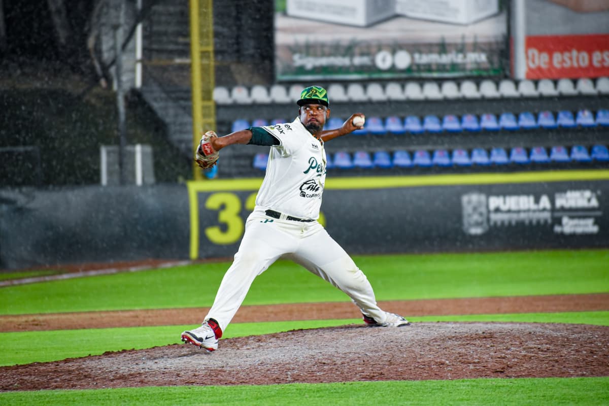 Pericos acechan la segunda posición del sur