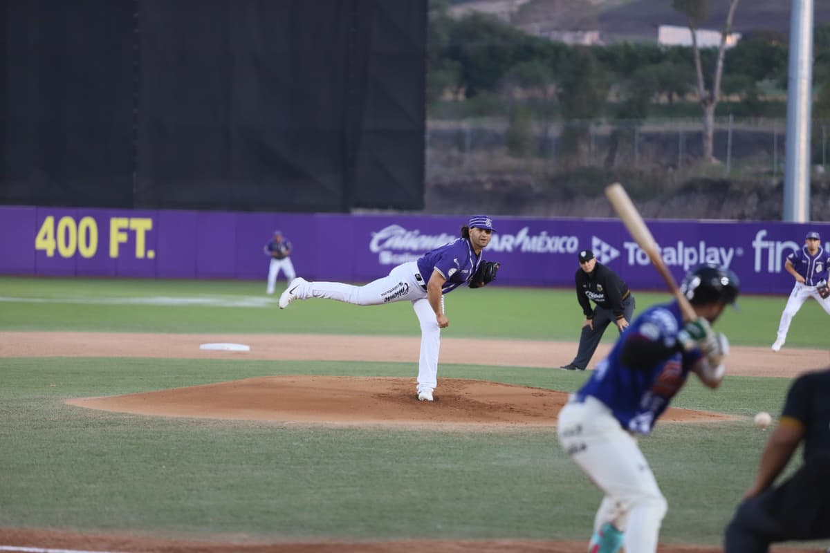 Conspiradores se lleva el primero de la serie ante los Olmecas