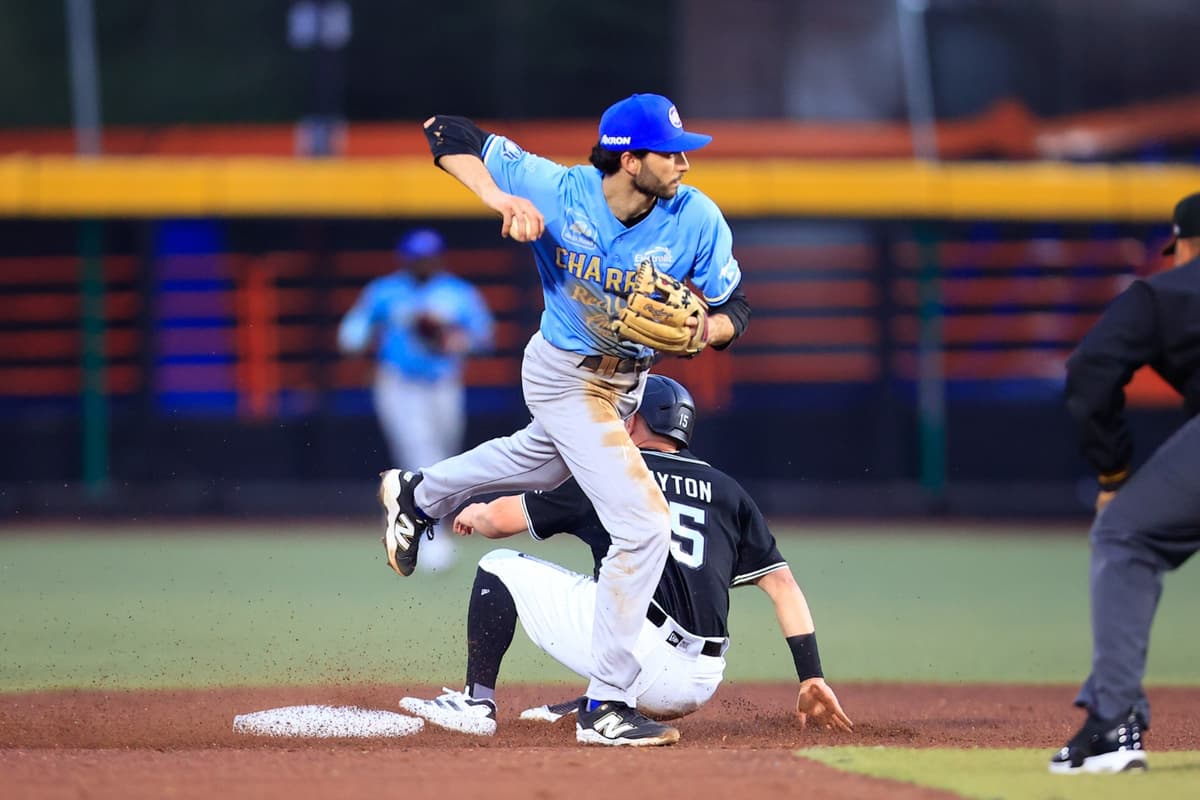 Charros rescata un juego del Mobil Park