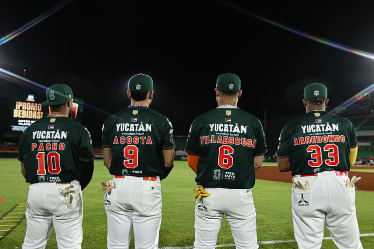 Leones presenta su lineup legendario