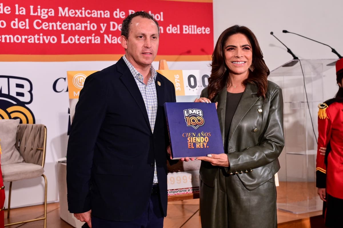 Presentación del libro y develación del billete de Lotería Nacional en conmemoración del Centenario de la LMB