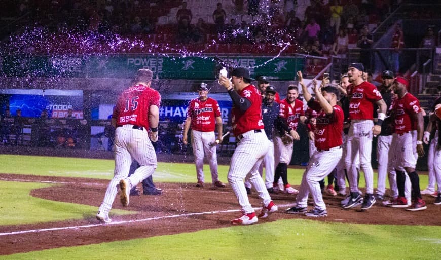 Los Piratas dejaron tendidos en el terreno a los Charros