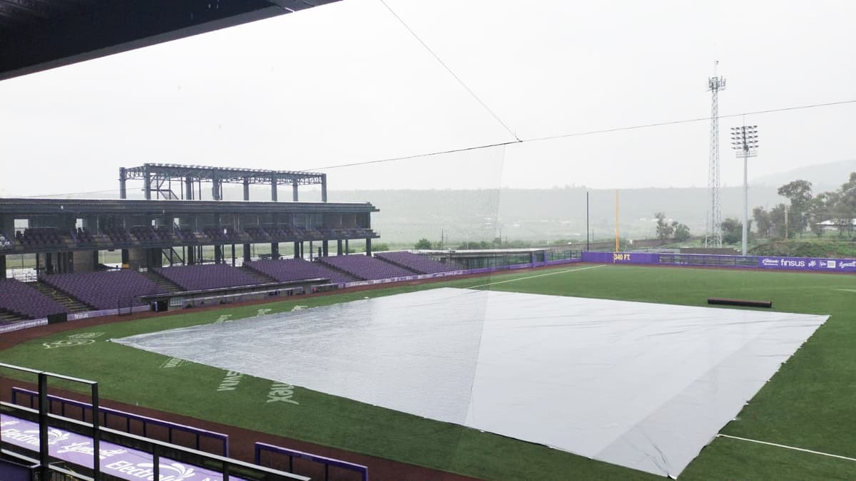 Lluvia en Querétaro evita inicio de serie entre Sultanes y Conspiradores