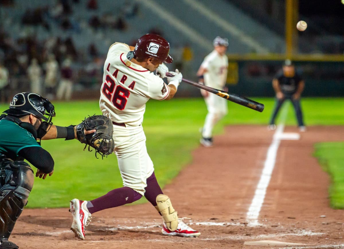Lara deja tendido a Saltillo con Grand Slam