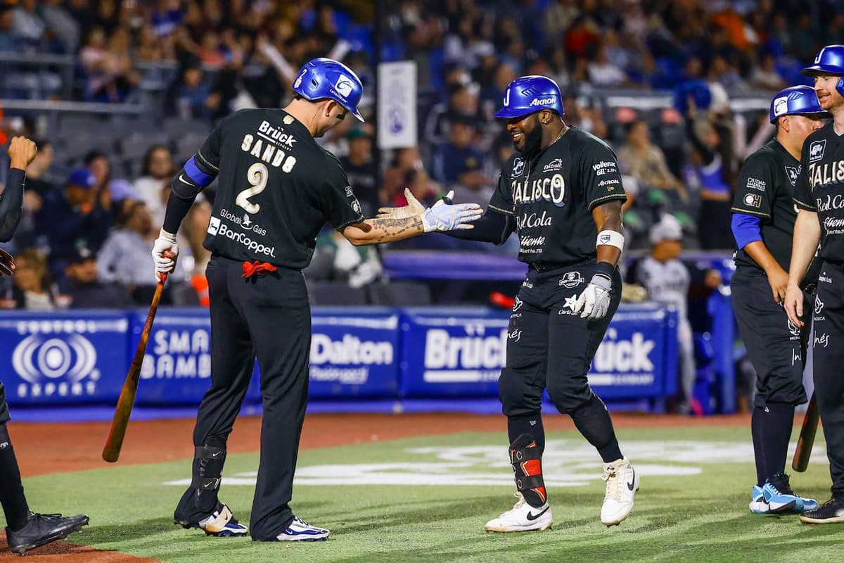 Noche explosiva de Smith Jr en triunfo de Charros sobre Caliente