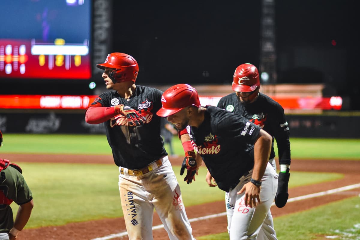 Deja Caliente tendidos a los Toros en el primero de la serie