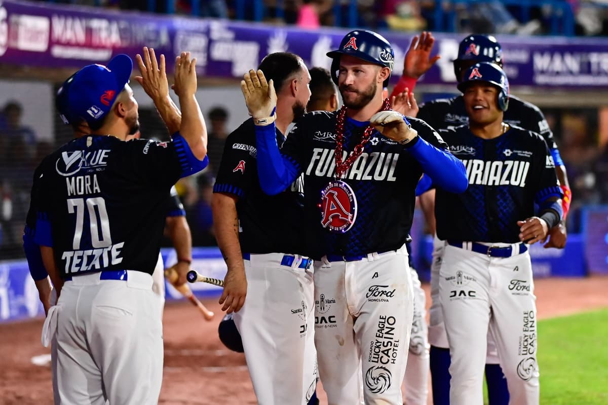 Grand slam de Moore para ganar la serie