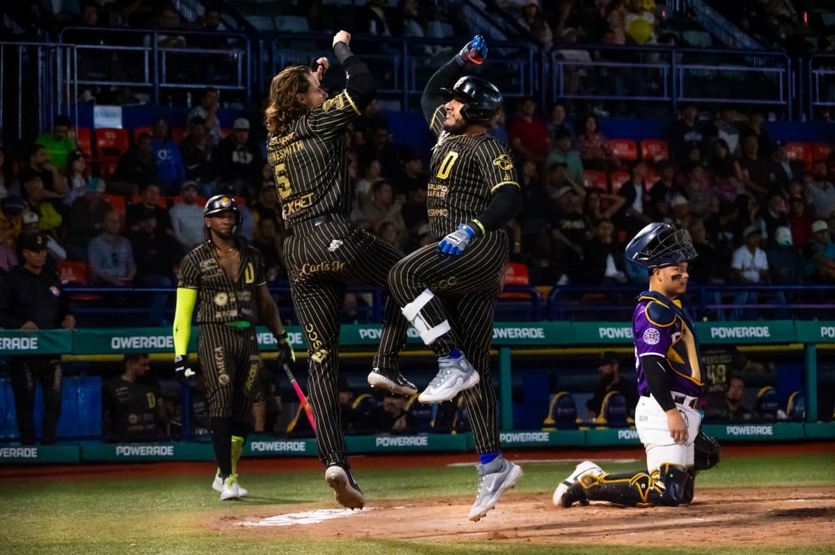 Dorados se llevan el primero ante Rieleros