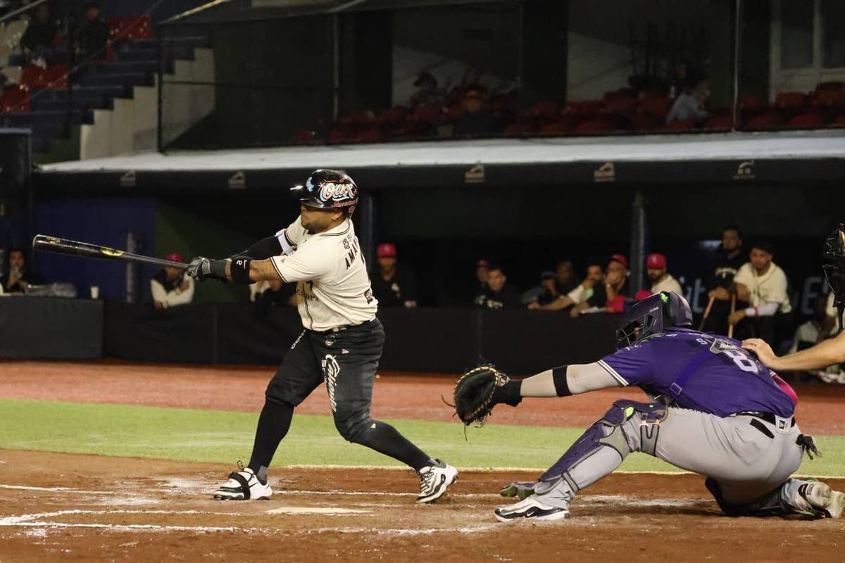 Alexi Amarista se sube a la escalera en triunfo de Oaxaca