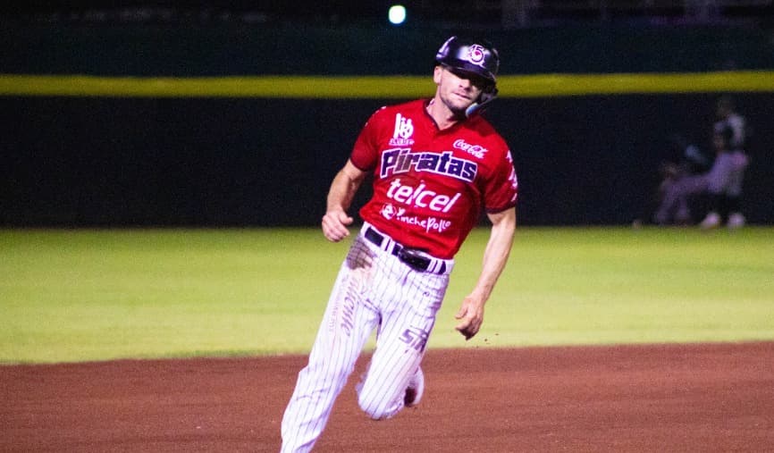 Piratas vence a Pericos en el inicio de la serie