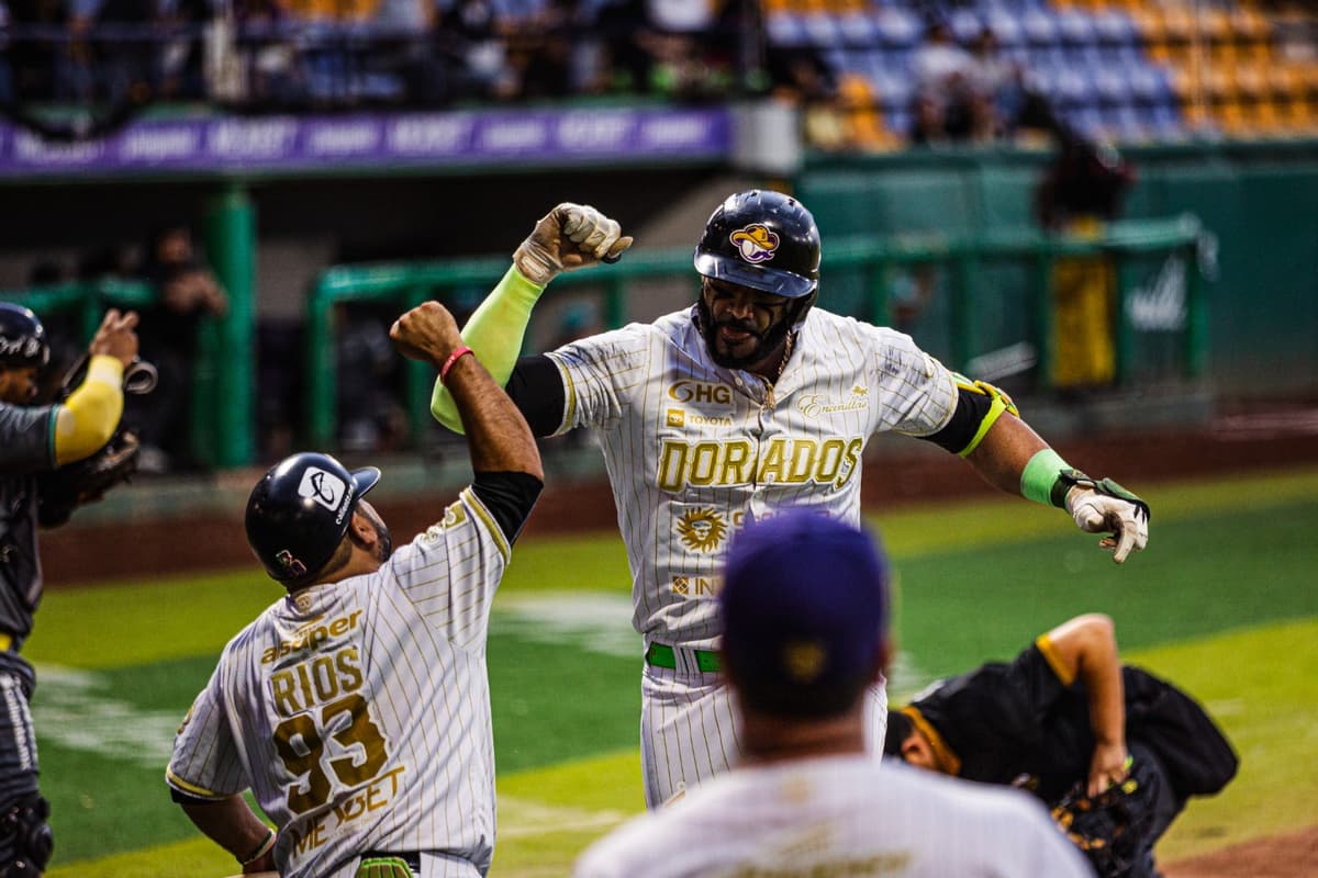 Sostienen Dorados ventaja bajo la lluvia