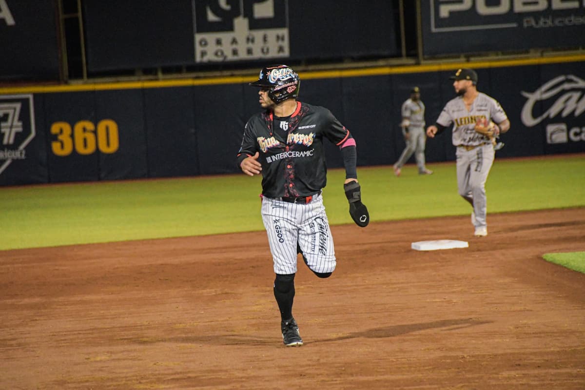 Guerreros se adelanta en la serie ante Leones