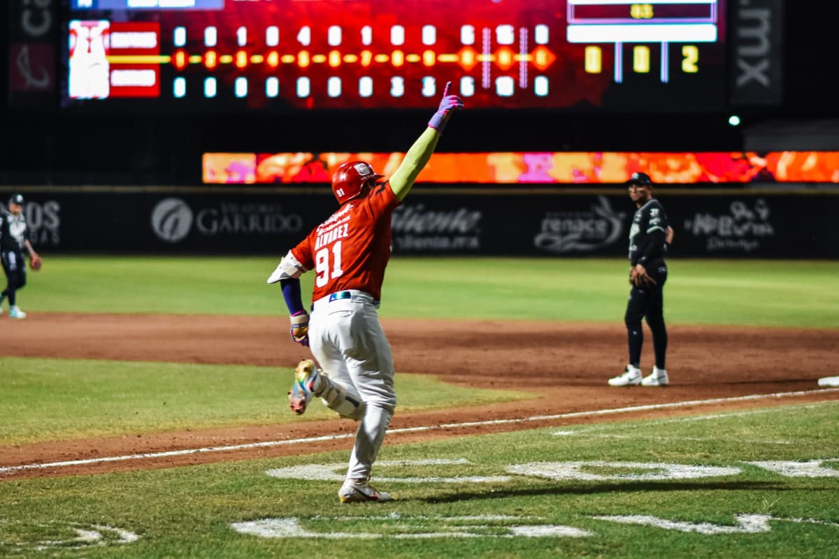 Caliente deja tendidos en el terreno de juego a los Sultanes