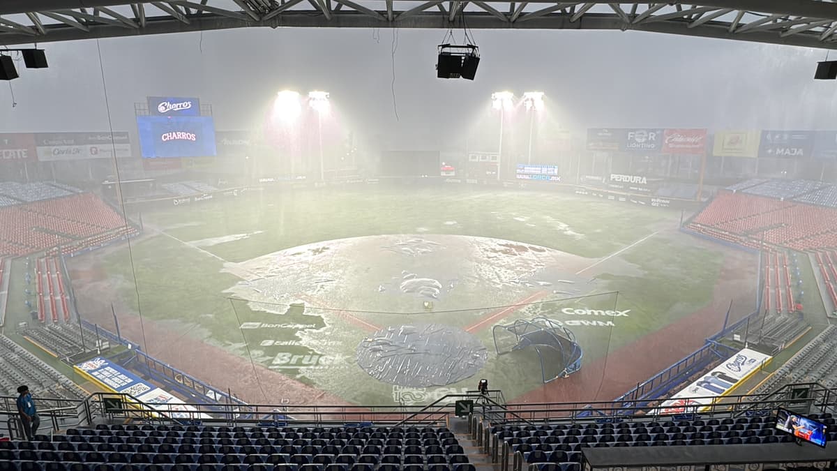Lluvia impide inicio de serie en Jalisco