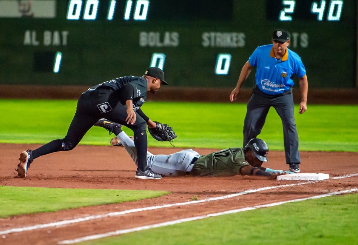Toros y Algodoneros vuelven al Mobil Park para continuar con la batalla del primer playoff