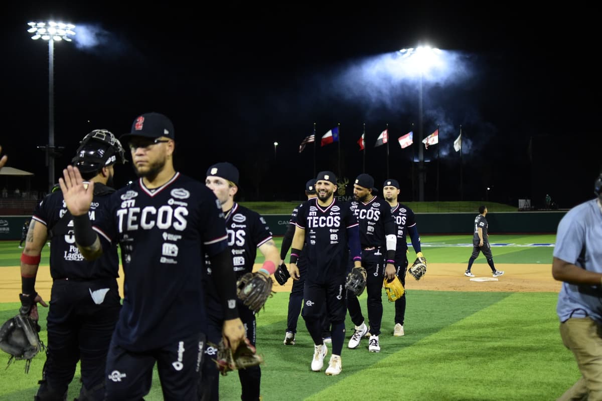 Liga Tecos seis triunfos y asegura serie al vencer a Sultanes 8-5 en Laredo