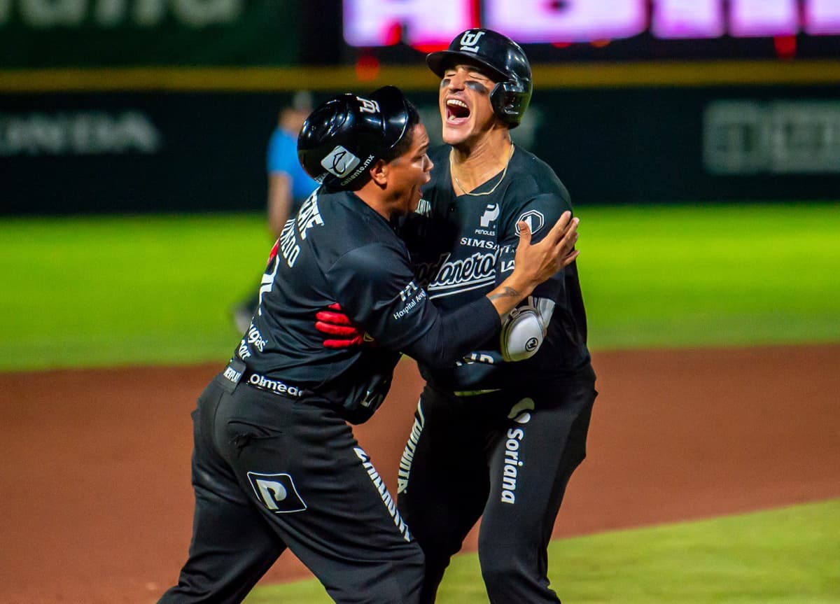 ¡Nick Torres-tástico! UL vuelve a tomar ventaja con walk off