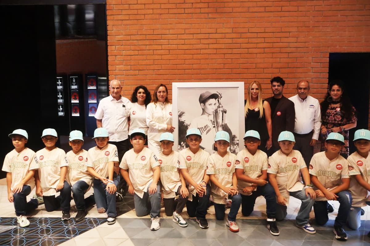 Se inaugura exposición temporal en honor a Ángel Macías