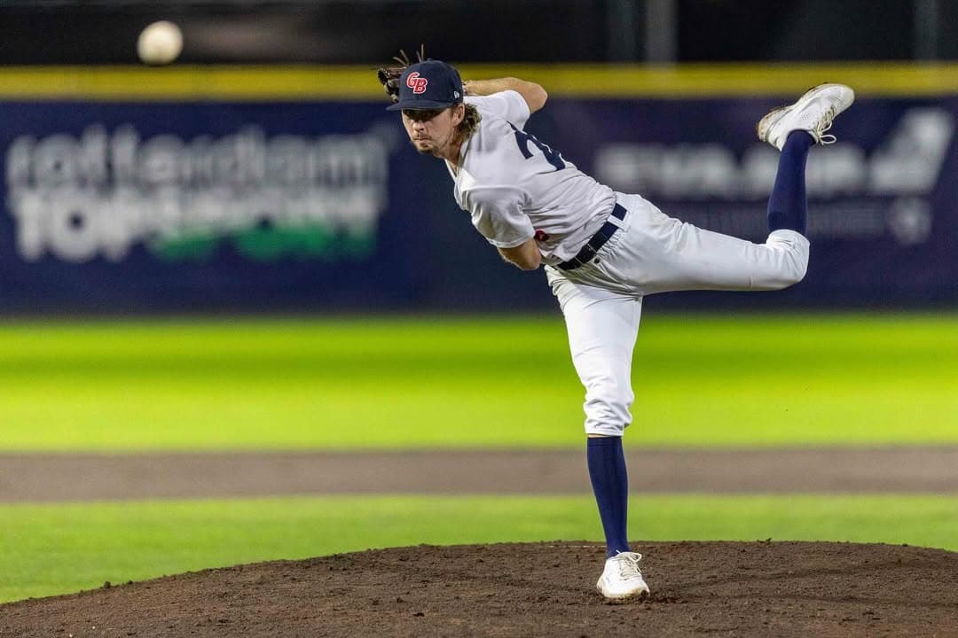 El zurdo Nick Wells llega a reforzar el pitcheo de los Leones