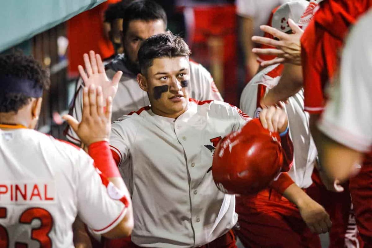 Olmecas suma el guante y bat de Carlos Arellano al roster