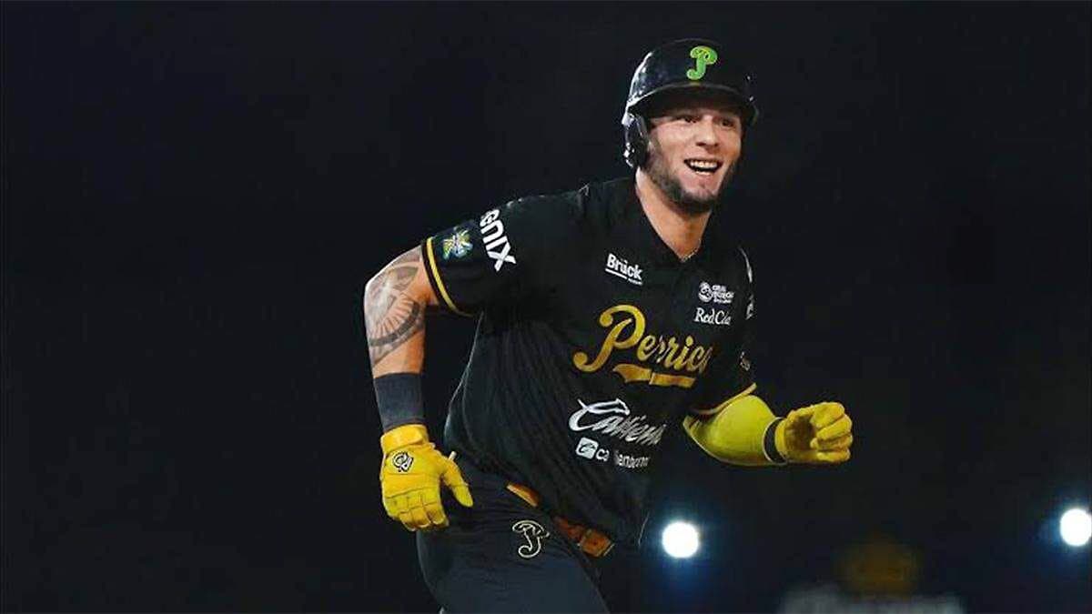 Danny Ortiz regresa con los Pericos de Puebla