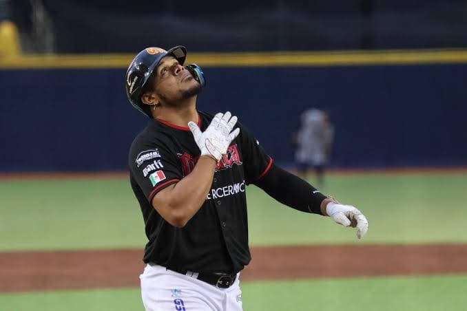 Reynaldo Rodríguez y Esteban Bloch llegan al plantel de Caliente